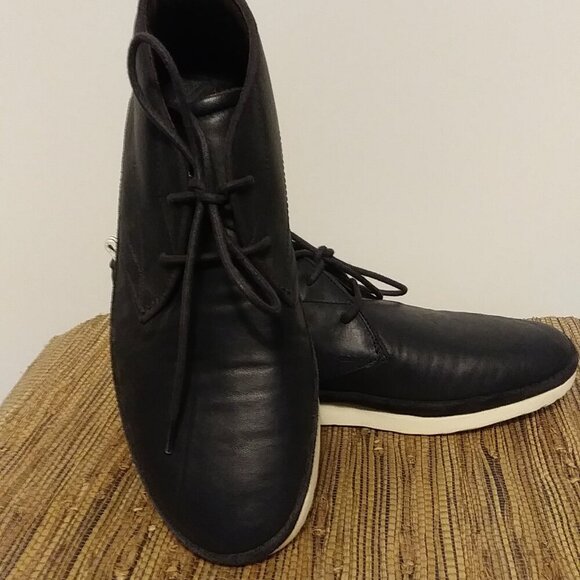 UGG Freamon Capra Chukka Boots Men’s 8.5 Black Leather Casual Comfort - Picture 6 of 13